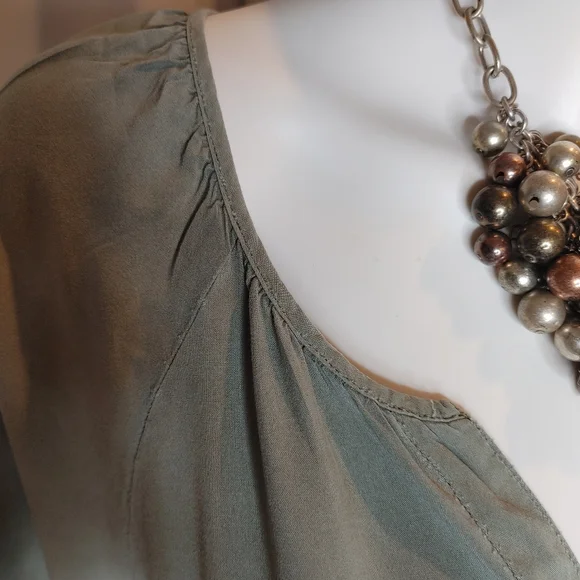 ANTHROPOLOGIE LA VI BY SAM & LAVI Riverwalk Buttondown Top, Green M - Picture 11 of 14